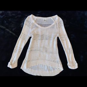Cute long sleeved knitted sweater